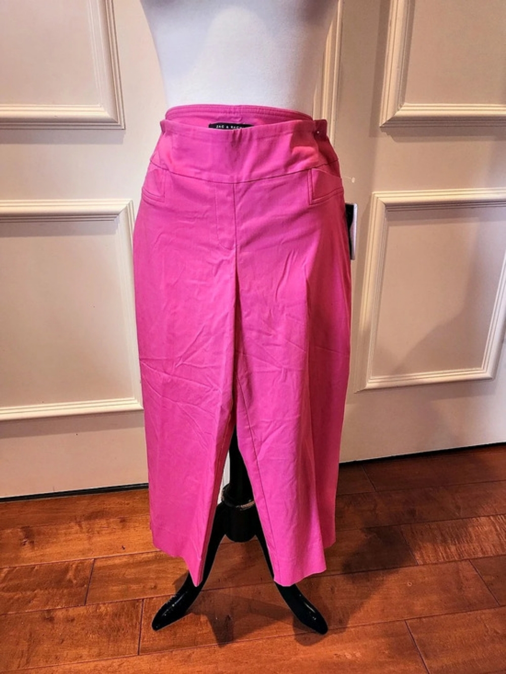 Zac & Rachel Capri Pants in Pink Size 10 NWT